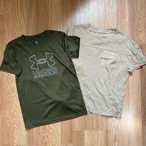Under Armour Men's Dark Green and Beige Tees